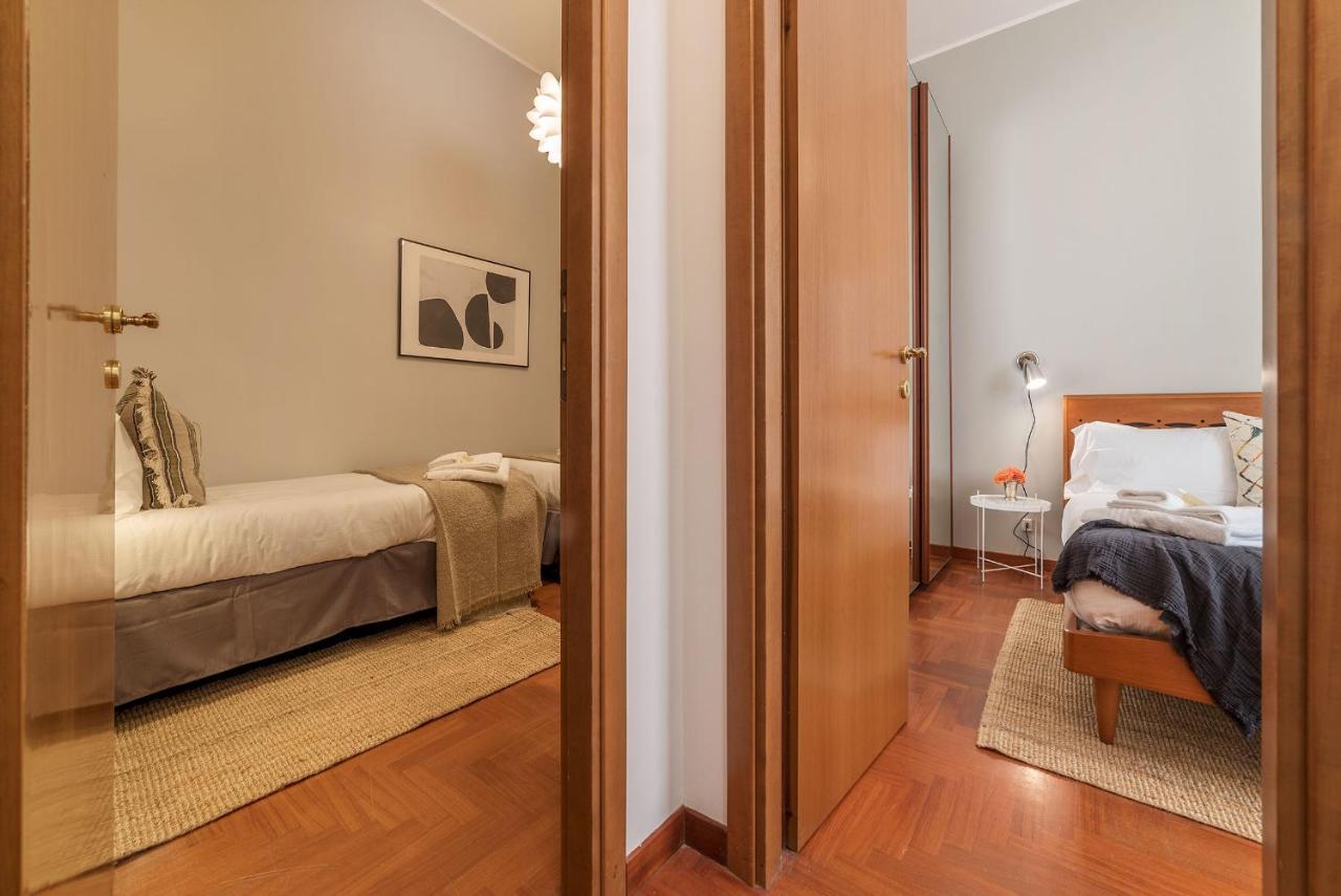 Lively Roma Trastevere Renovated Apartment - FromhometoРим Екстер'єр фото