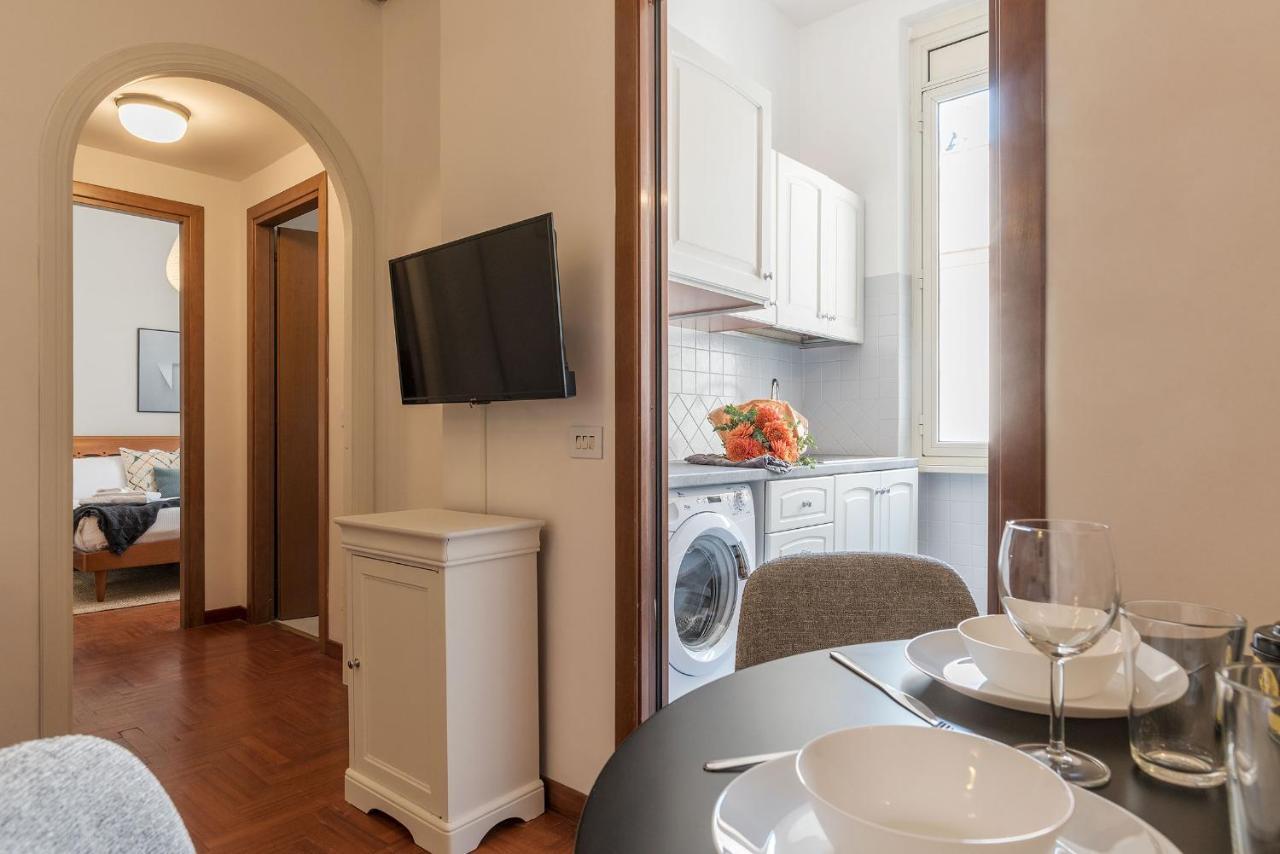 Lively Roma Trastevere Renovated Apartment - FromhometoРим Екстер'єр фото